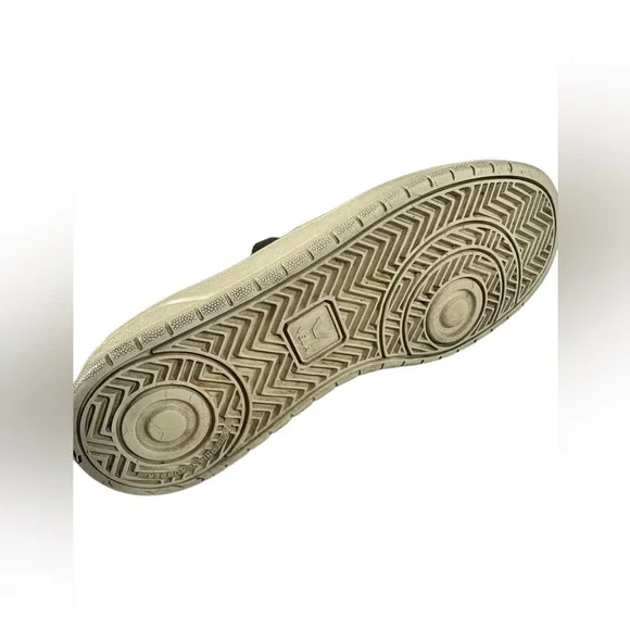 Veja Women’s Urca CWL Casual Sneakers - Picture 10 of 13